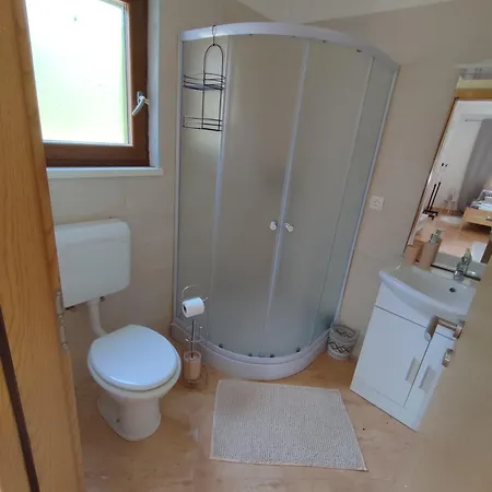 Miska & Roki Appartement Dračevac