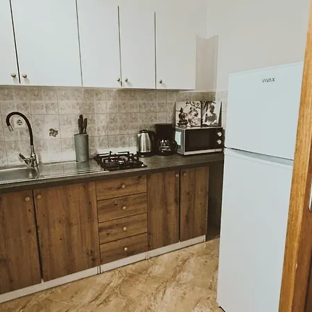 Miska & Roki Apartment Dračevac