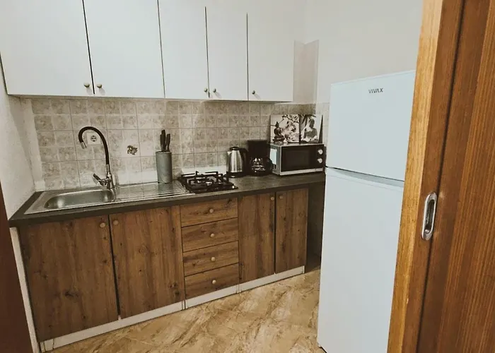Apartments Miska & Roki アパート Dračevac