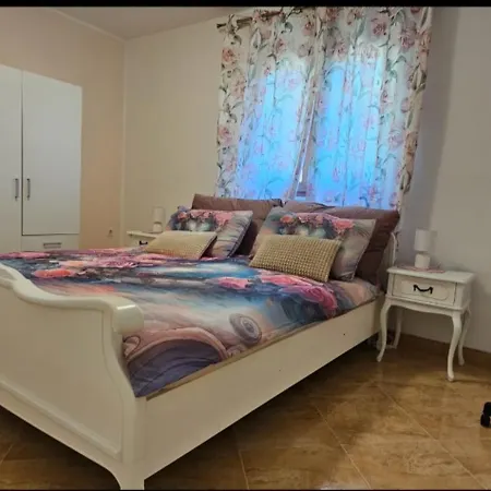 Apartments Miska & Roki * Dračevac